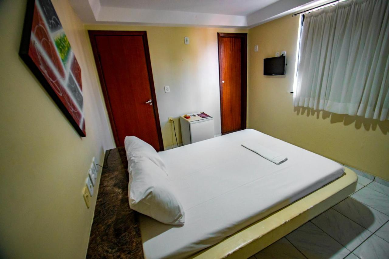 Piramide Pituba - Av Paulo Vi 酒店 3*